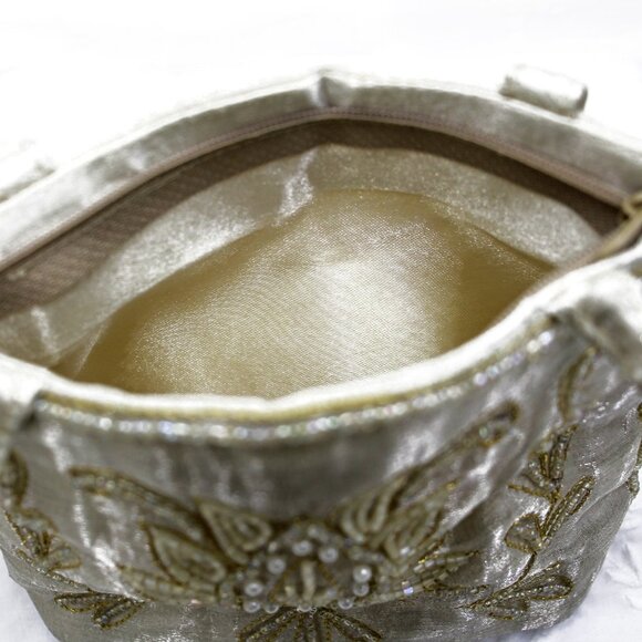 Small Vintage Beaded Bag, Wrist Strap, Zipper Closure - Picture 2 of 3